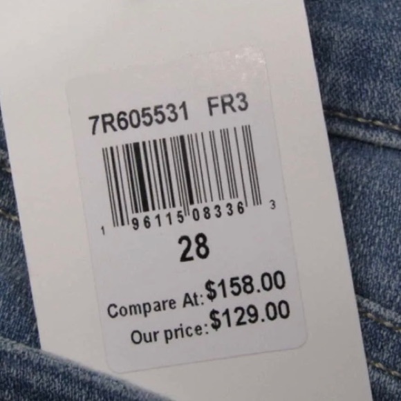 #15 7 For All Mankind Women's US 28 Mid Roll Denim Shorts Light Blue NWT 🔥 - Picture 3 of 7